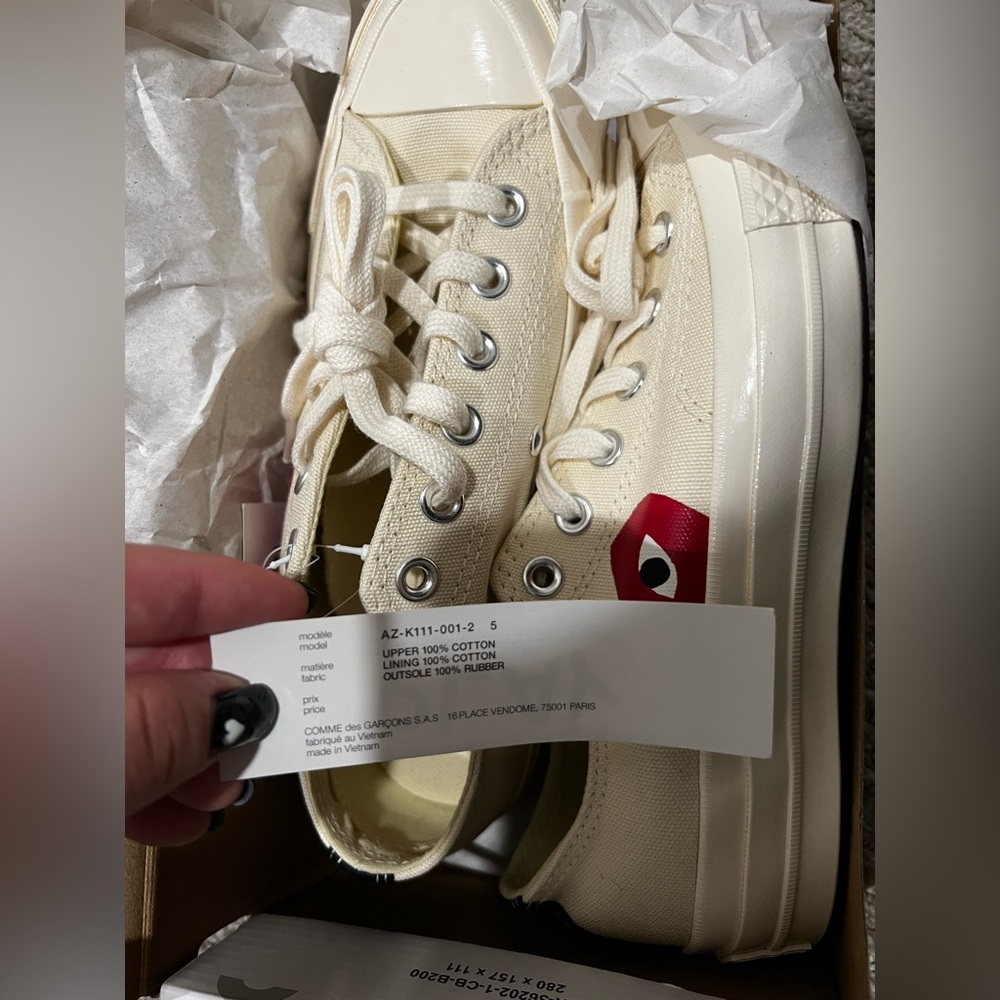Comme des Garçons PLAY Converse Chuck x Taylor Hidden Heart Low Top sneaker